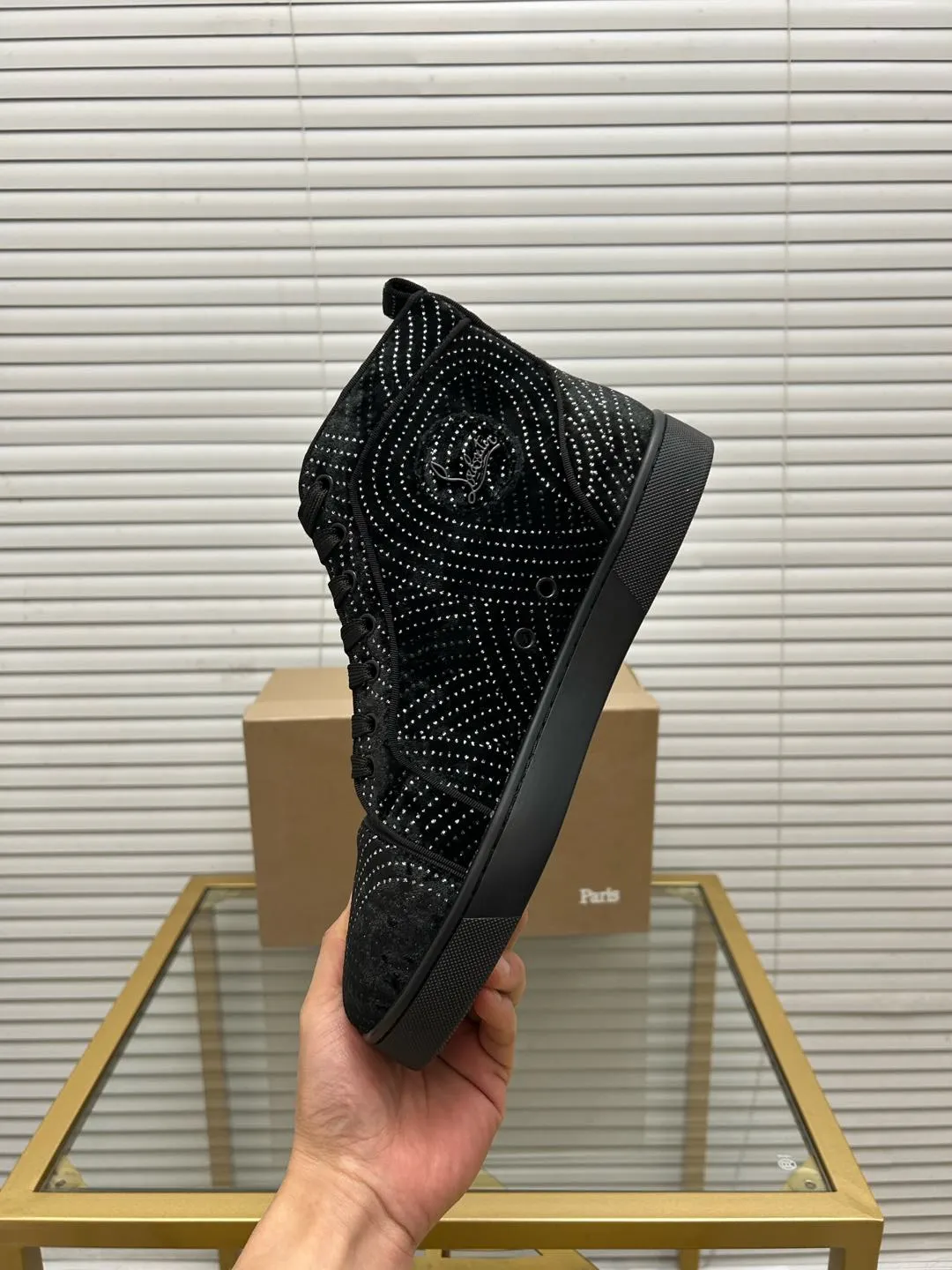 (Customized model) Ex-factory price is 560. christian louboutin (CL red sole shoes) counter series, casual sneakers for couples 📢 📢 📢 Exclusive hot style release 🎈🎈💪 Movable latex feet 👻 Finished outsole line [Proud] 😝Female 35-40# Male 38#-46, global supply😝 [Top version]: Original imported genuine leather upper, top original leather lining, original molded TPU outsole, original 1:1 detail processing, original shoe last,